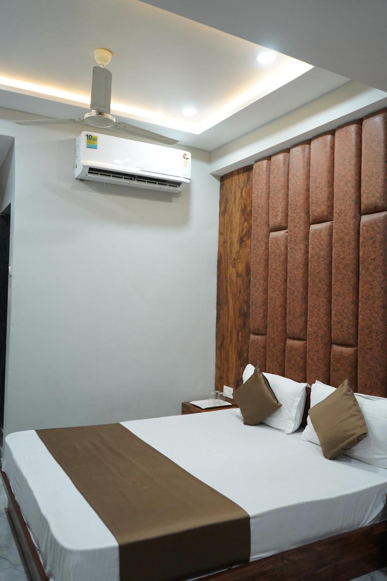 Hotel Pr Villa 甘地讷格尔 外观 照片